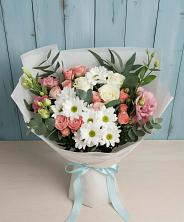 Букет цветов из:  Розы, Лизиантусы и Хризантемы в Измайлово