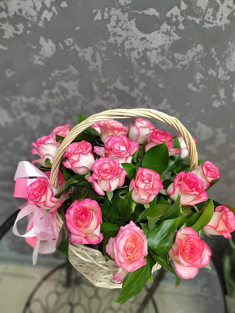 Цветочная композиция из Розы в корзине в Измайлово