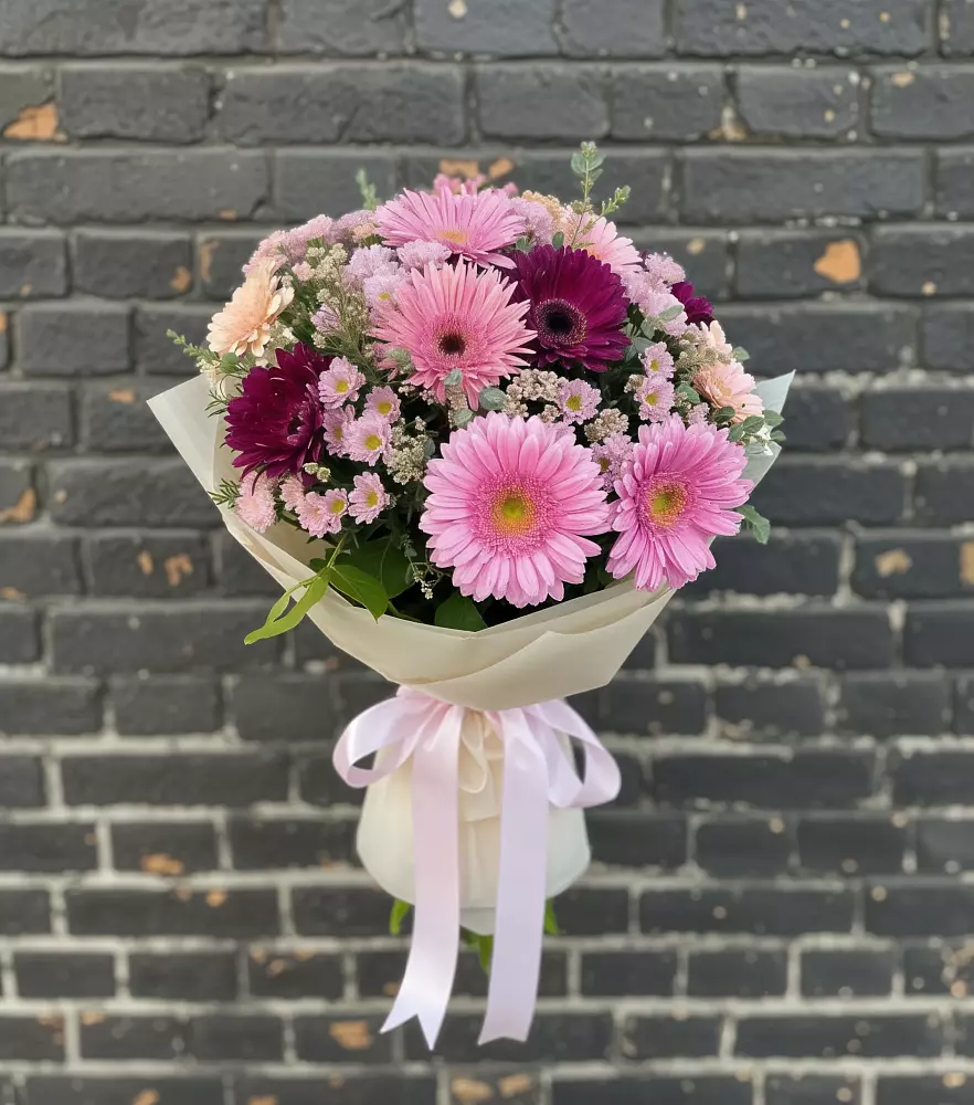 Букет цветов из: Герберы и Хризантемы в Измайлово