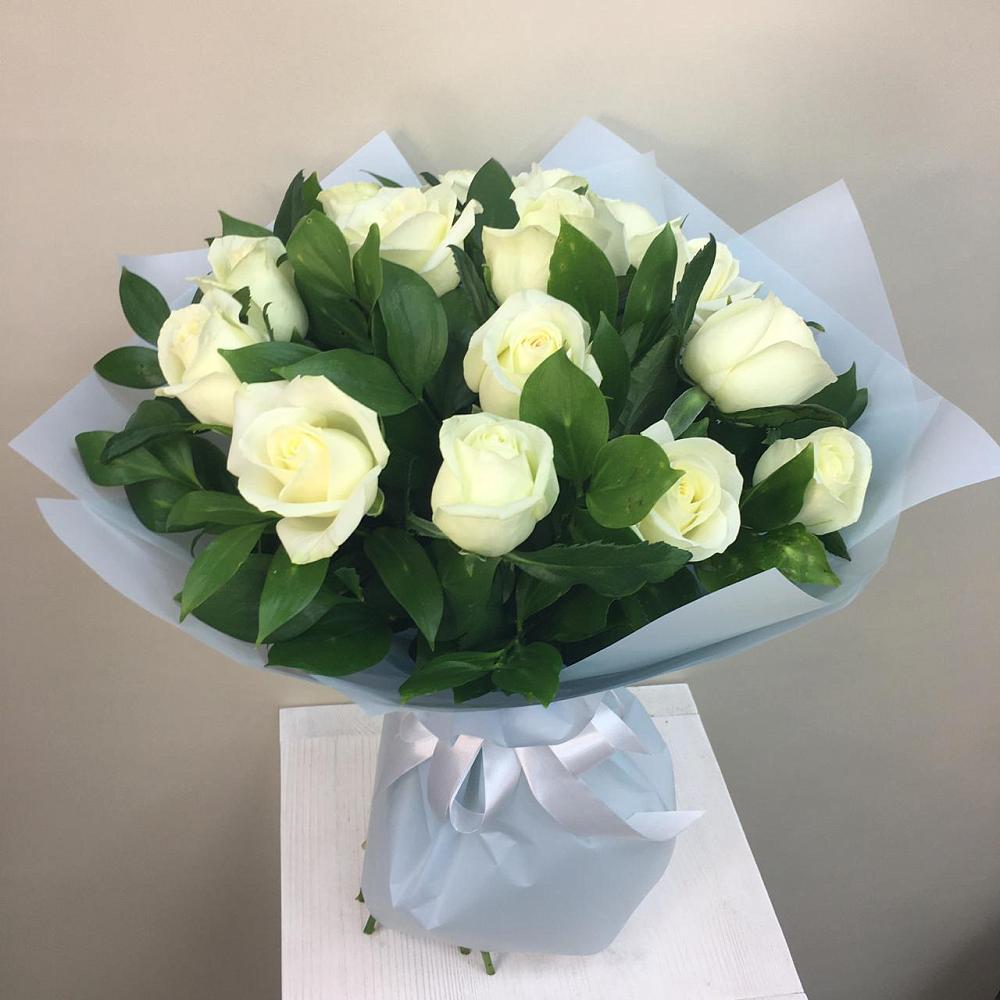 Букет 15 Белых роз Проуд в Измайлово