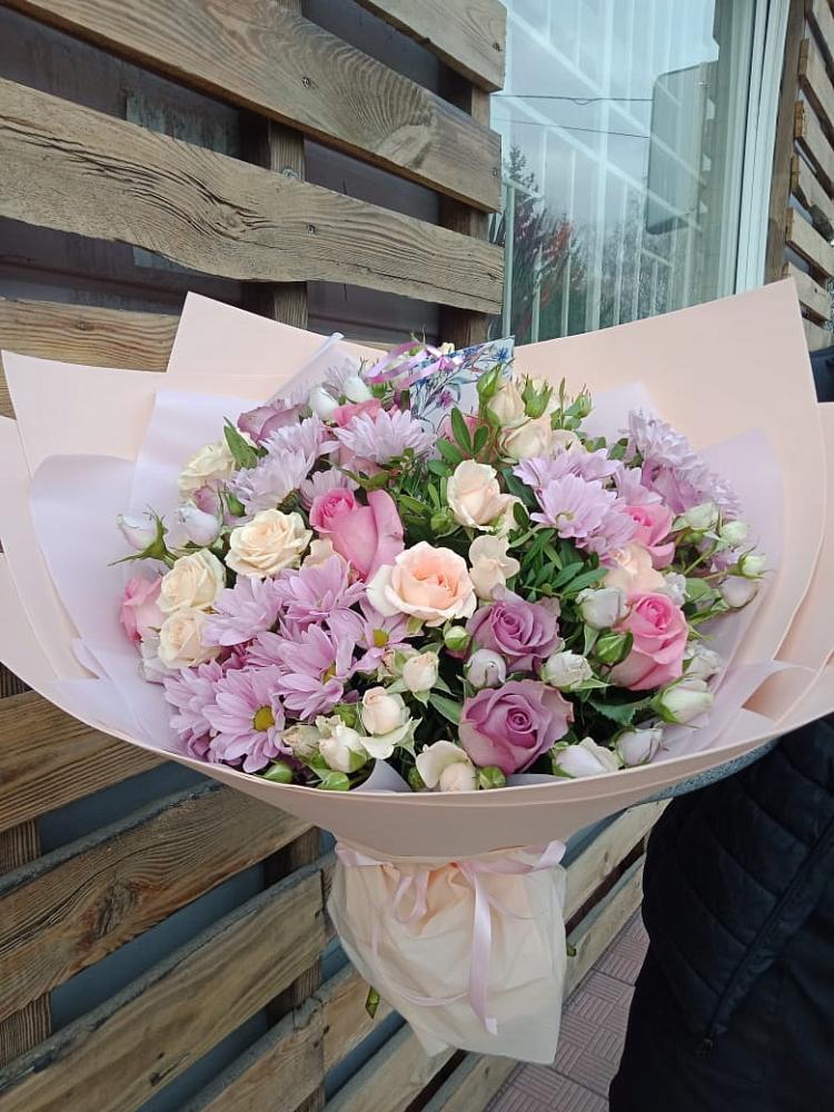 Букет цветов из: Розы и Хризантемы в Измайлово