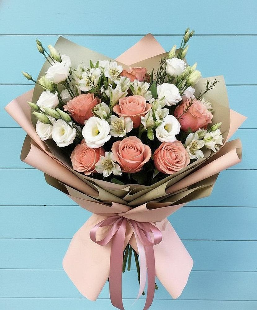 Букет цветов из: Розы, Альстромерии и Лизиантусы в Измайлово