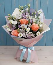 Букет цветов из:  Лизиантусы, Розы, Альстромерии и Гипсофила в Измайлово