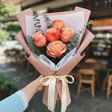 Букет цветов из:  Розы в Измайлово