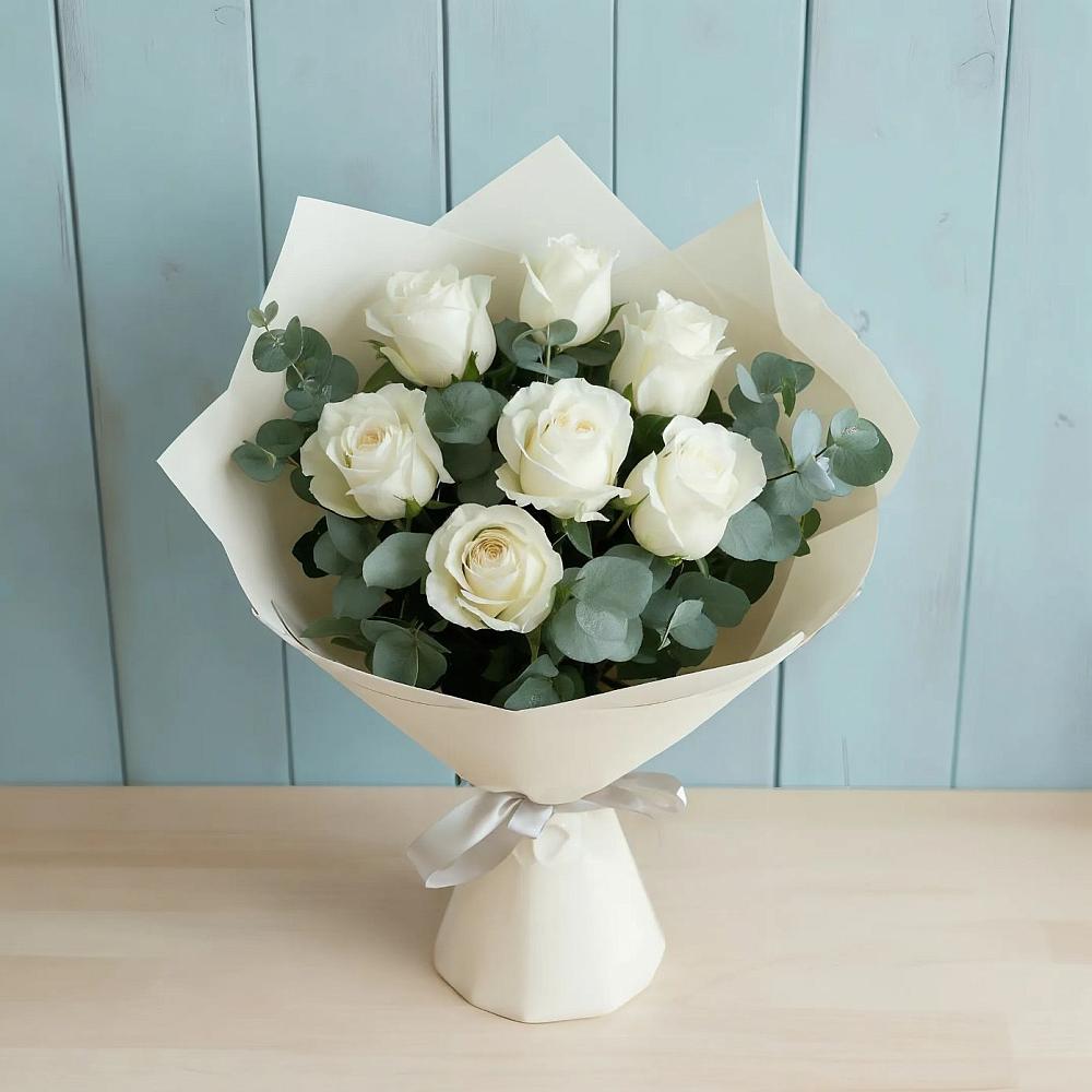 Букет Белые розы в Эвкалипте в Измайлово