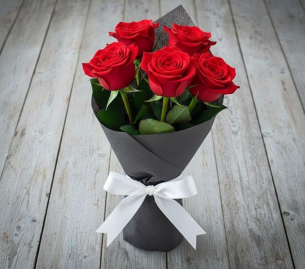 Букет 5 Красных роз Эдлесс Лав в Измайлово