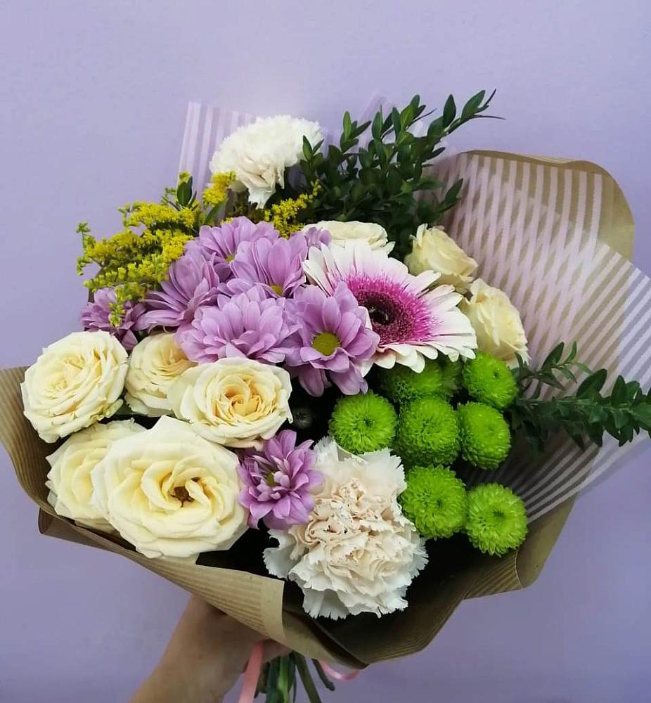 Букет цветов из: Хризантемы, Розы, Гвоздики и Герберы в Измайлово