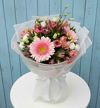 Букет цветов из:  Герберы, Альстромерии и Лизиантусы #REPLACE_PRED# Измайлово