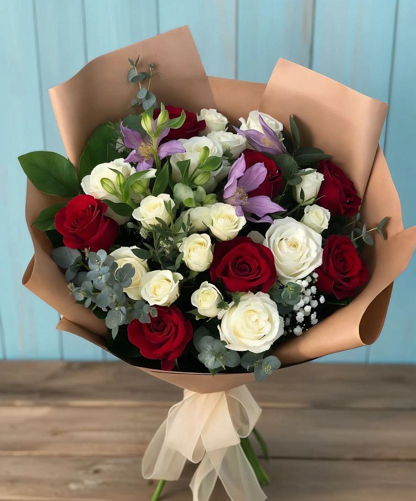 Букет цветов из: Розы и Альстромерии в Измайлово