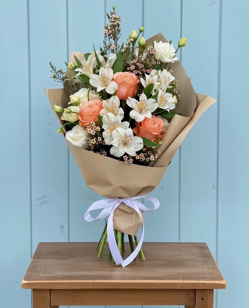 Букет цветов из: Альстромерии, Лизиантусы, Розы и Хризантемы в Измайлово